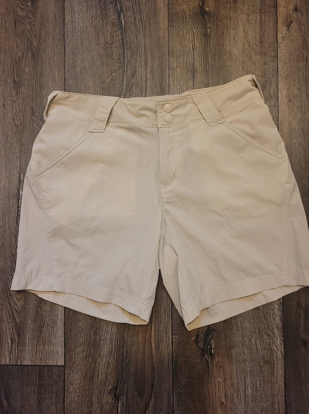 Columbia Women's Tan Casual Stretch Shorts